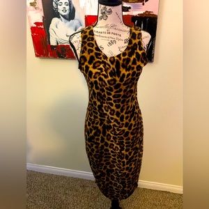 Cute 2 pc Leopard pencil skirt set